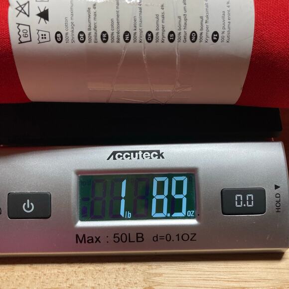 IKEA Vinterfint Solid Red Rectangle Tablecloth 100% cotton 57x94 inches - Picture 4 of 4